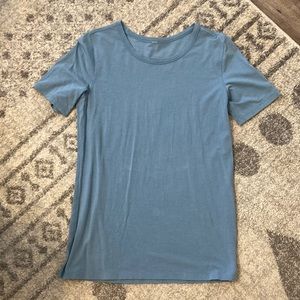 Lululemon love tee, light blue, size 6, EUC